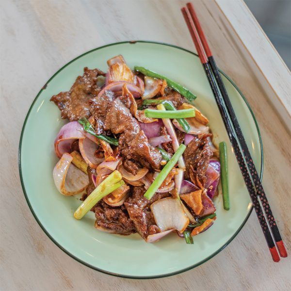 Wok-fried sliced Beef with Ginger and Scallion – Mammam